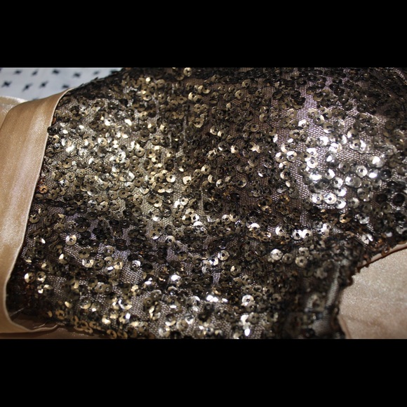 PROM DRESS ! - Picture 7 of 8